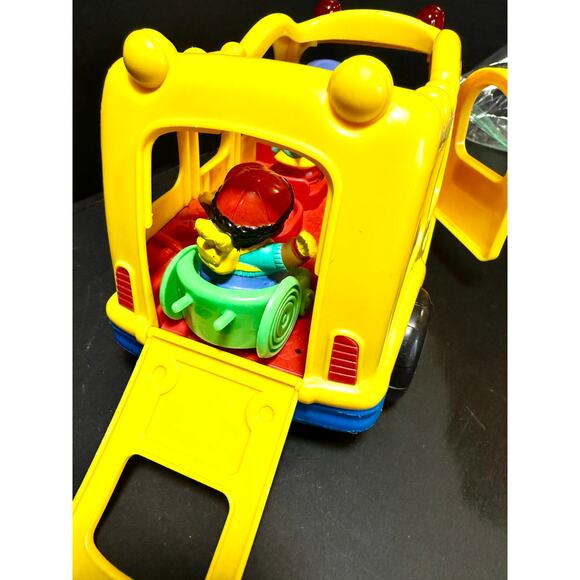 Fisher Price Little People Handicap accessible school bus phrases & music - Picture 5 of 8